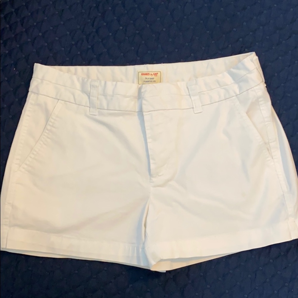 GAP Shorts Bundle - Picture 2 of 5